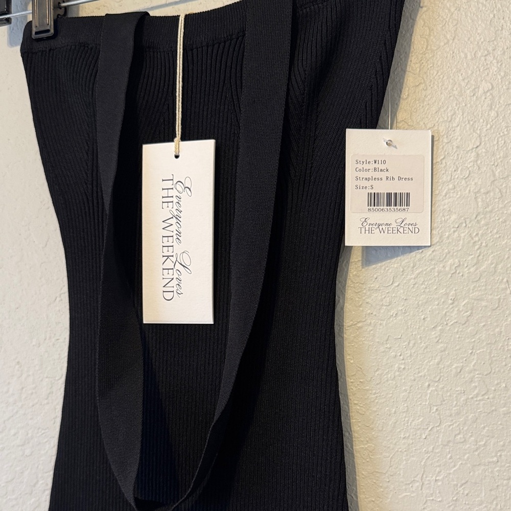 Everyone Loves the Weekend Paris Dress NWT - Picture 4 of 7